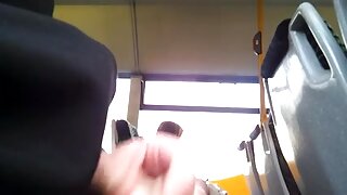 Luštka v hlačnih nogavicah se zajebava