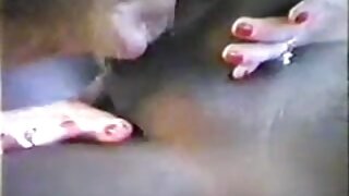 Velika rit kurba jaha dildo