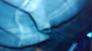 Precej tattoo rjavolaska dekle naredi vroč seks zabaven s svojim poželjivim prijateljem