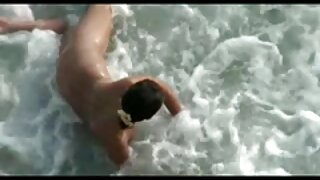 Dva nora najstnika mi pozirata