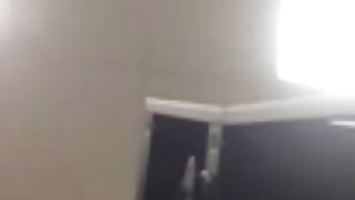 Groba pisarniška kurba s seksi punco