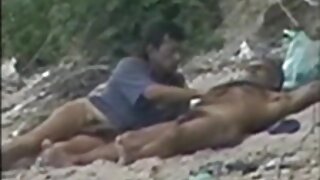 Mlada blondinka liže in sesa pov tiča