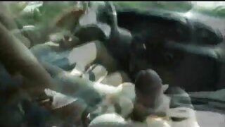 Petite blonde gets zajebal in cum na telo