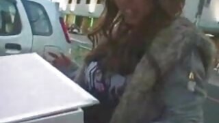 Prsata kurba jebe na prostem