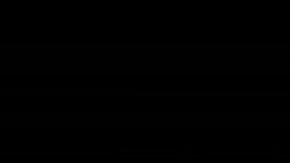 Blondinka kurba sesa moj trdi kurac