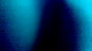 Seksi mlada babe ga vzame v rit