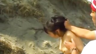 Blondinka teenie sesa svoj prvi tiča na kamero