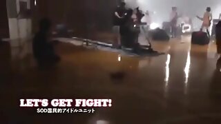 Majhna srčkana in velik kurac