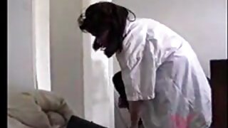 Blondinka sedi na kurcu