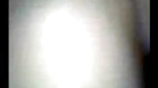 Suha kurba jebe ob kaminu