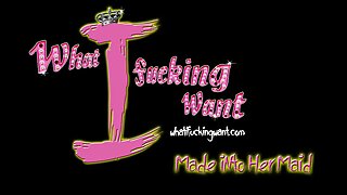 Vroča rjavolaska z velikimi joški je zanič dildo