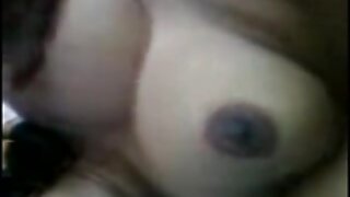 Kričanje med jemanjem velikega dilda