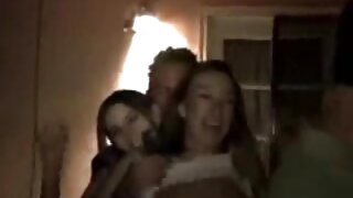 Čudovit piknik s fahanjem in jahanjem tiča v parku