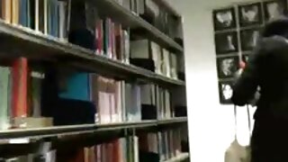 Dojenček se pojebe z veliko seks igračo in jo sesa