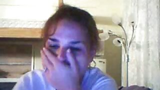 Lepa blondinka s pujsi se zabava s seks igračami