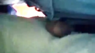 Malo pijana blondinka z velikimi joškami noro jaha na fantovem tiču