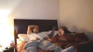 Škropljenje njene pizde s spermo