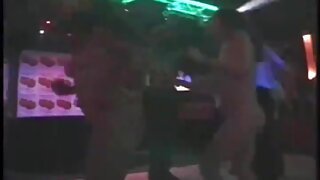 Svojo ženo sem zbudil s tičem na ustnicah